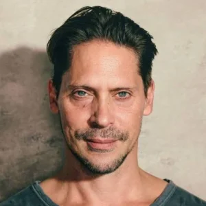 Neil Newbon - Voice Actor