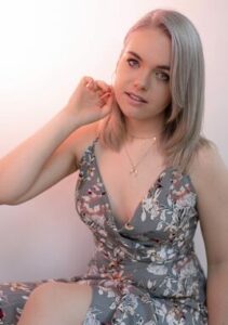 Amanda Lee - Voice Actor