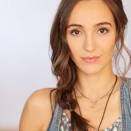 Stephanie Panisello - Voice Actor