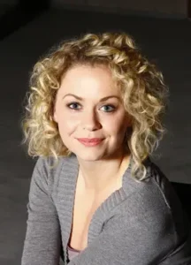 Leda Davies - Voice Actor