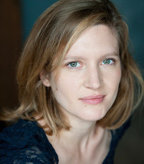 Chloe Hollings - Voice Actor