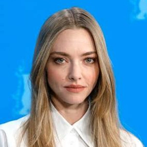 Amanda Seyfried - Voice actor of Cinderella in Steps 2026